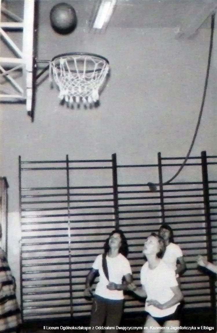 1974 75 68b